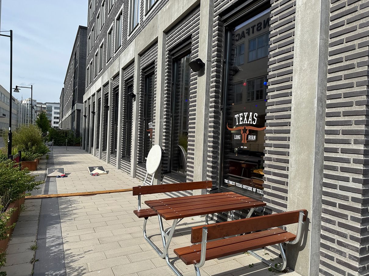 Utomhushögtalare för musik till restaurang.